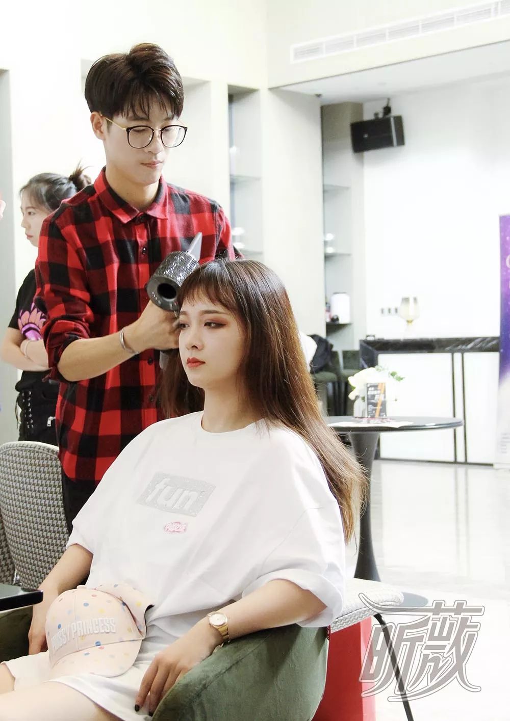 花情柳意不仅在景、更在人，来中国女孩大赛杭州赛区pick你喜欢的十强小姐姐！