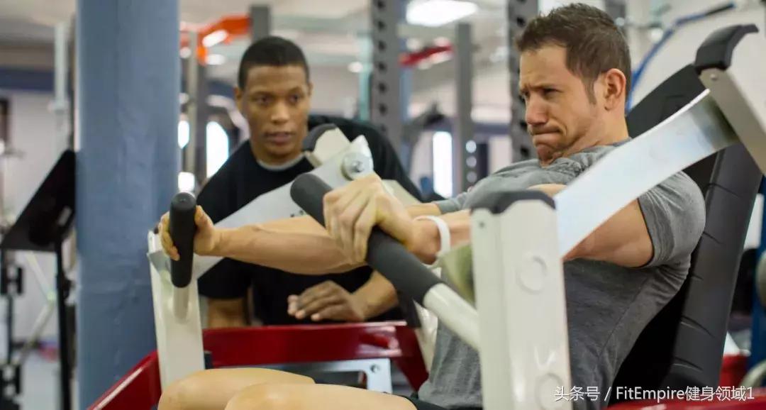 器械固定推胸,固定器械的推胸