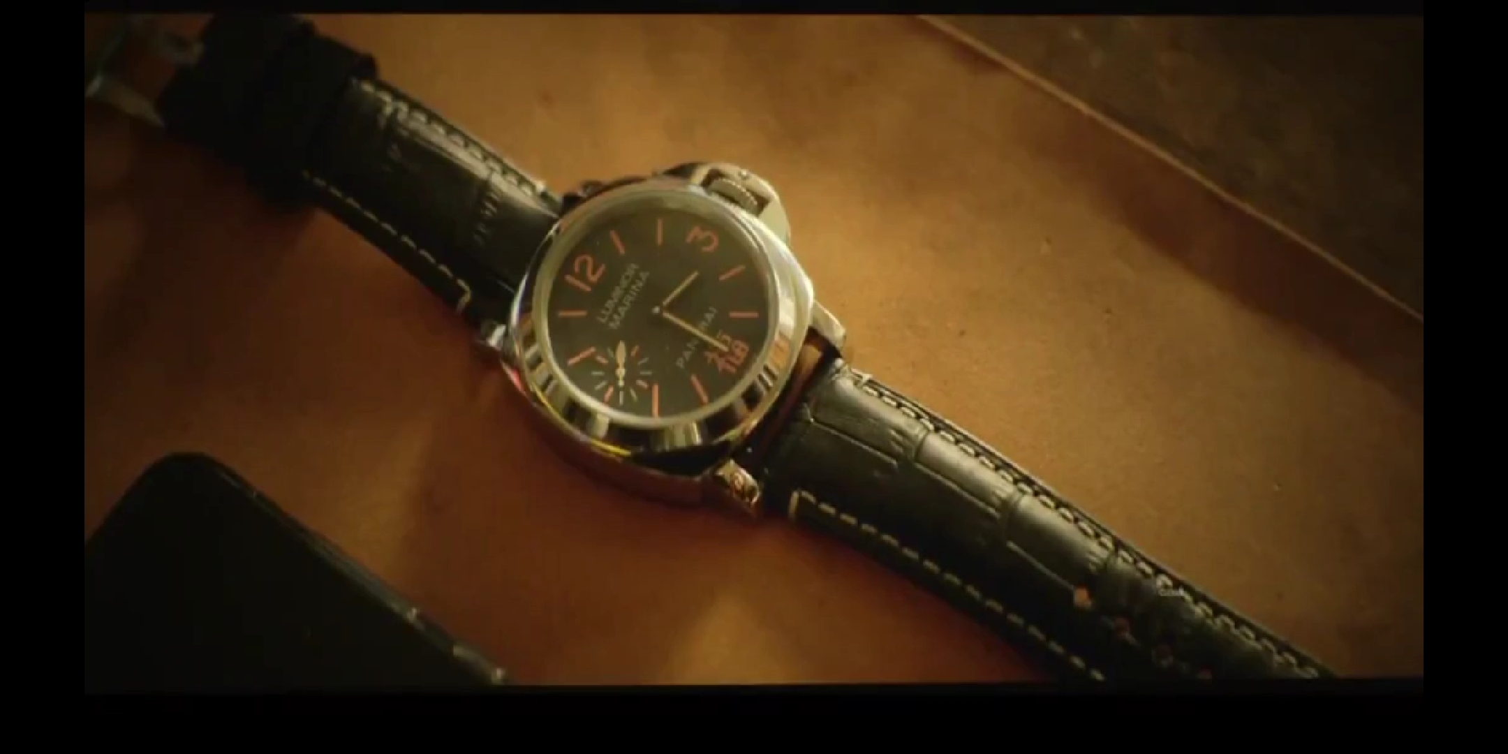 广州仿冒瑞士表曝光视频,瑞士警方销毁广州假表