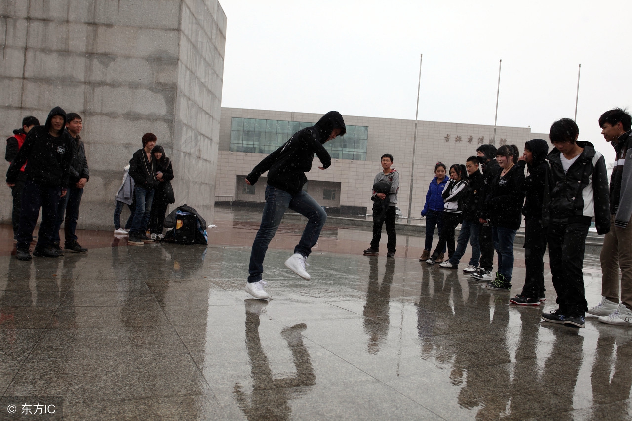 seve鬼步原视频,seve鬼步舞是谁带火的