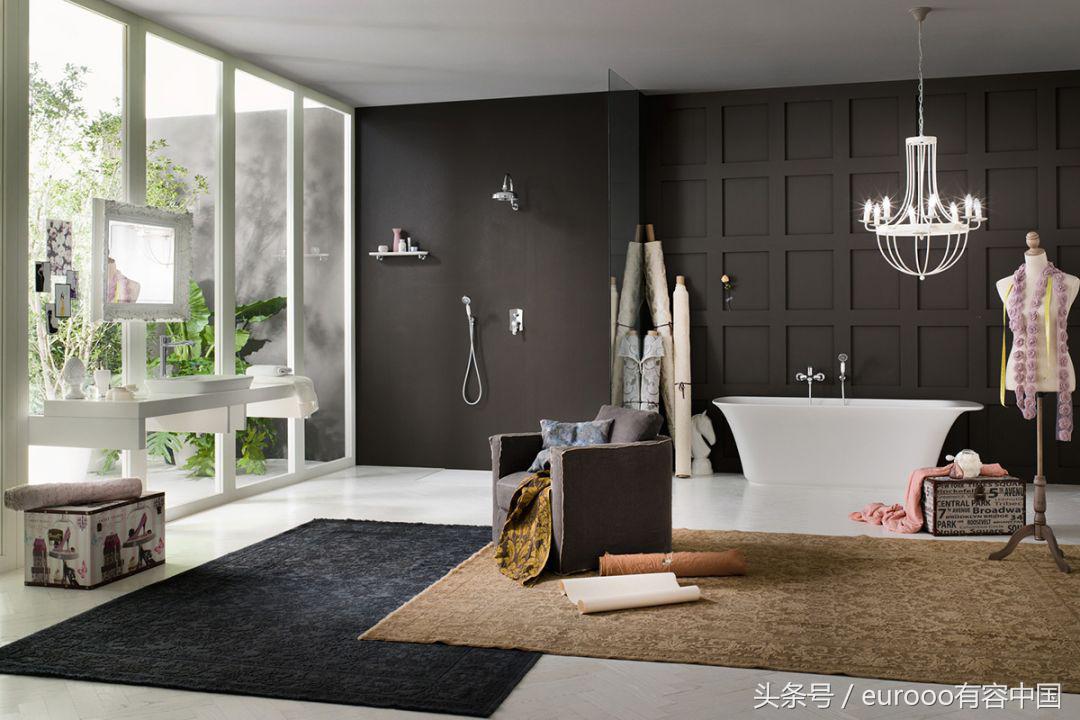 浴室装浴缸还是淋浴好,家里装浴缸实用吗