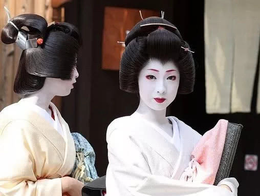 粉饼散粉蜜粉是不是有一款就够了,散粉蜜粉和粉饼区别