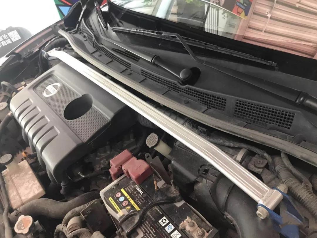 曾颖卓深情试驾骐达,曾颖卓骐达