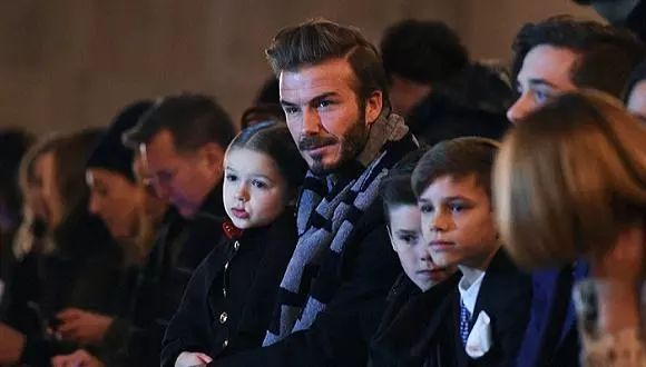 买14亿豪宅就为让小孩踢球，贝嫂家为什么没养出败家子？