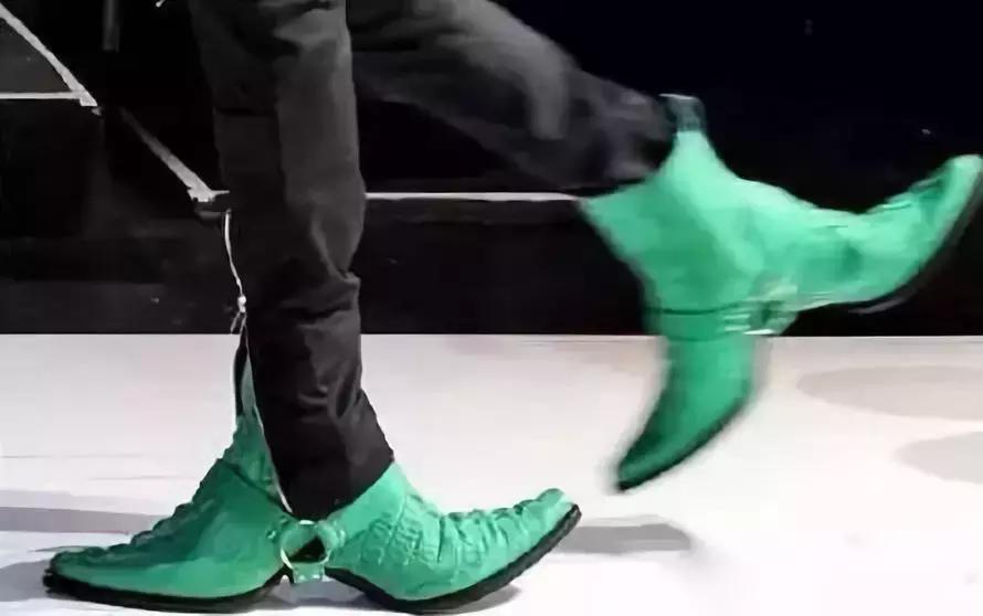 两万块的ysl鞋,ysl2万左右的包