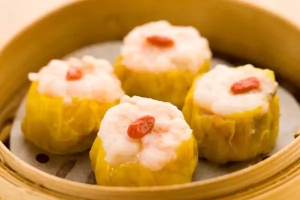 为什么香港很值得去游玩,香港现在还值得去吗