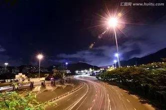 珠海女子过斑马路被撞身亡,珠海29岁女子被撞身亡