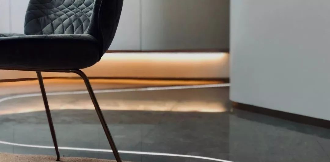 miho绫宠嵎鑲や綋缇庡涓績鏂板厜閲屽簵,miho绫宠嵎鑲や綋缇庡涓績