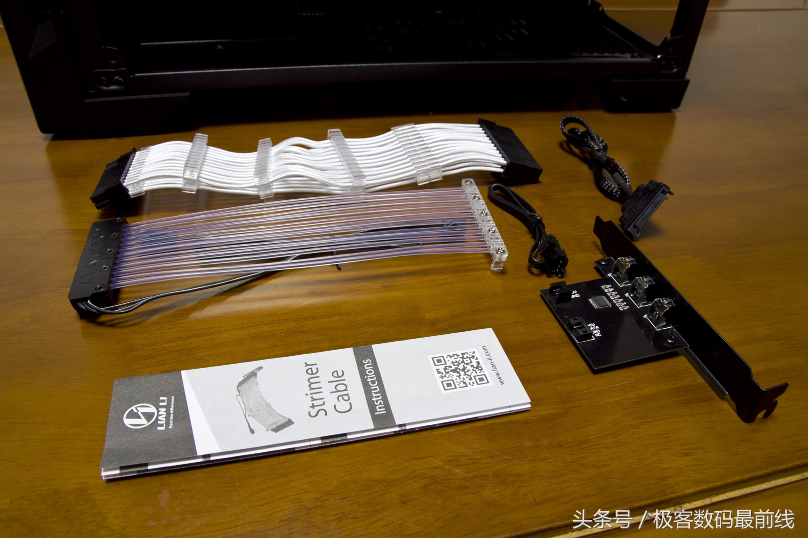 联力双子座幻彩和rgb的区别,联力双子座幻彩