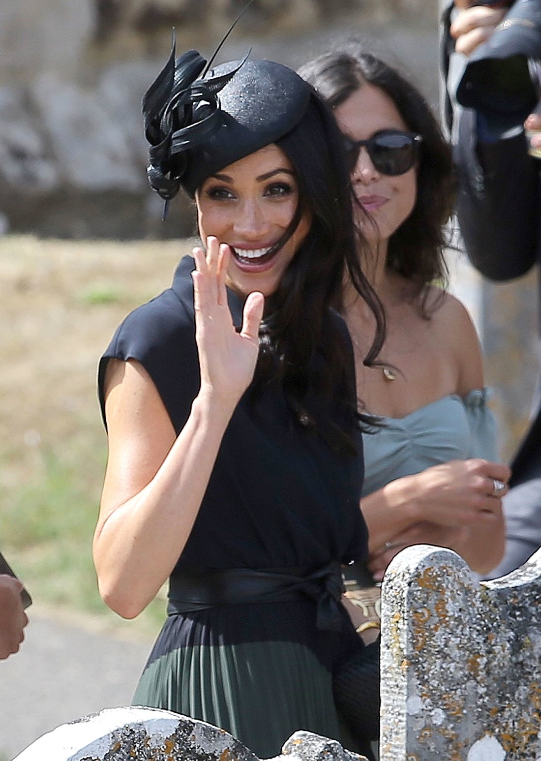 梅根喜迎39岁生日,梅根婚礼黄衣