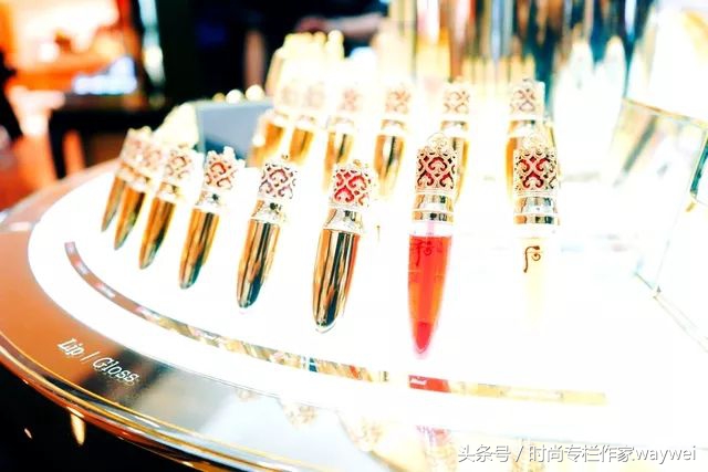 香港逛街买衣服质量好又便宜,香港免税店必买美妆品牌