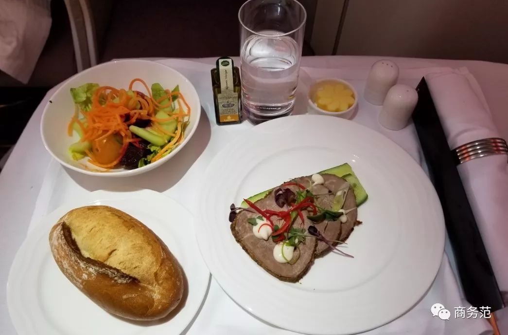 阿联酋航空豪华经济舱体验,阿联酋航空奢华