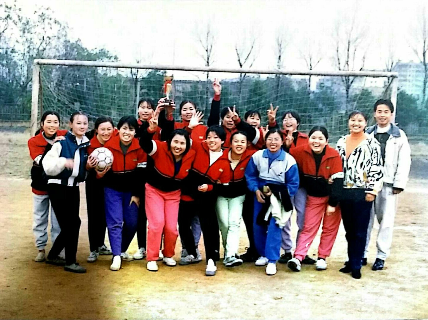 芳华！浪漫与热血，1990年代大学生，最后的精英教育接受者！