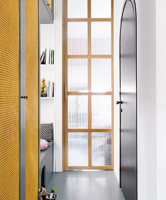 意大利2室公寓，多彩的同时，还有点复古的讲究