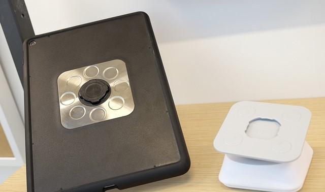 画廊般的Moshi专卖店-买3C周边购物体验