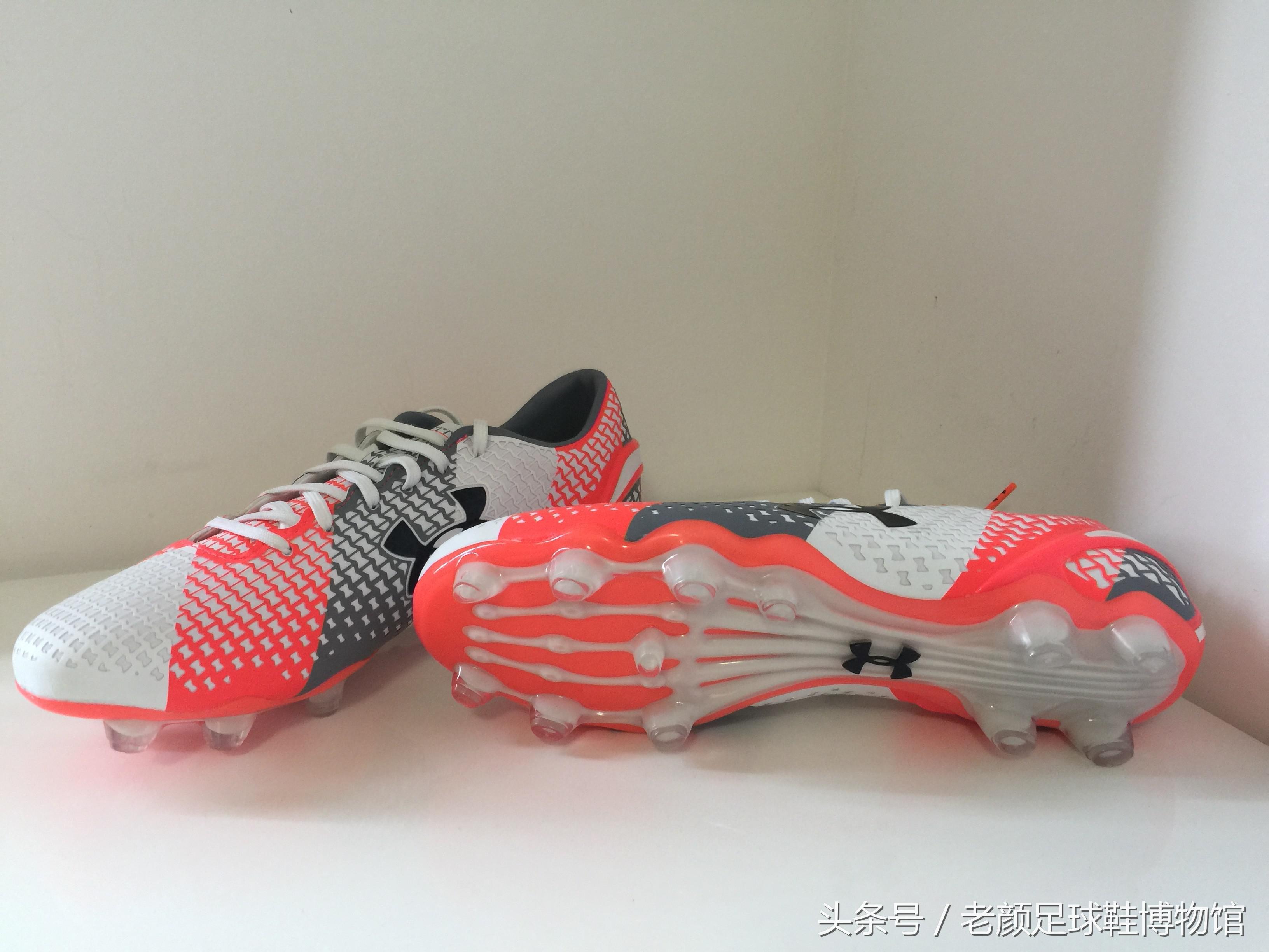 世界杯鸳鸯足球鞋,世界杯彪马鸳鸯足球鞋绿橙