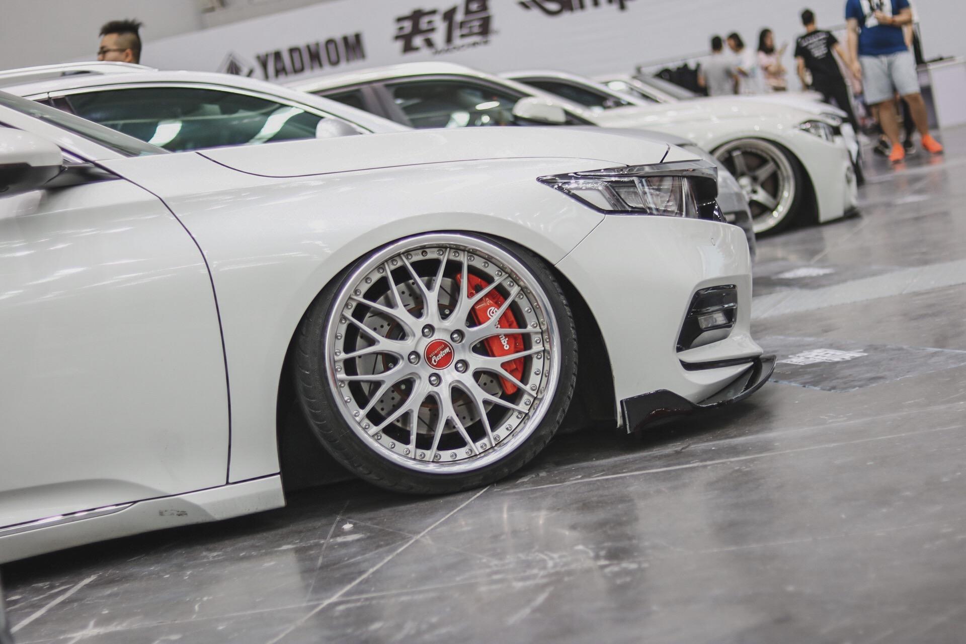 本田10代雅阁国内首改，花费7万将车打造成精品姿态！