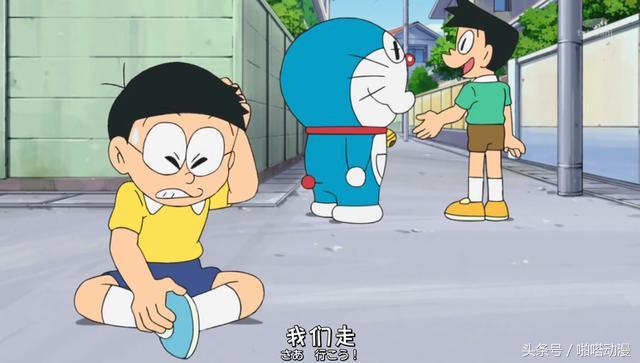 小夫得到了哆啦a梦,哆啦a梦小夫为什么只有侧脸出现