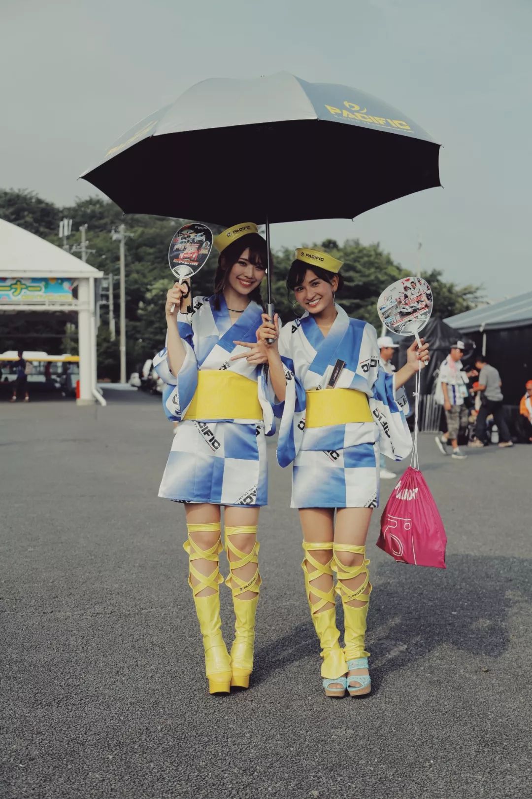 东京车展惊现最美车模,赛车比赛高燃场面车模