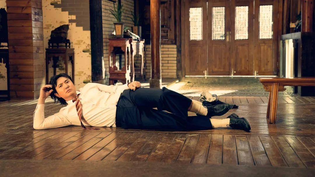 给你十个亿,你会让身边的人跪舔吗?