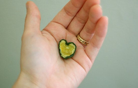 健康的手掌是什么颜色,看手掌鱼际颜色知健康