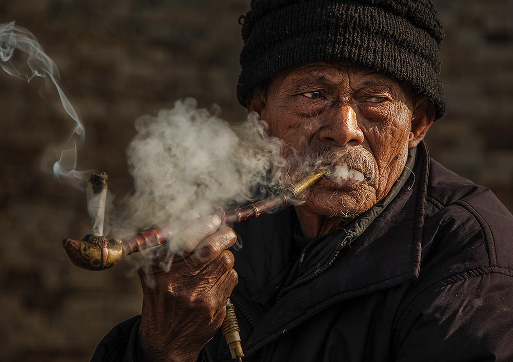 牡丹香烟333和普通的有什么区别,牡丹333香烟和牡丹有什么区别