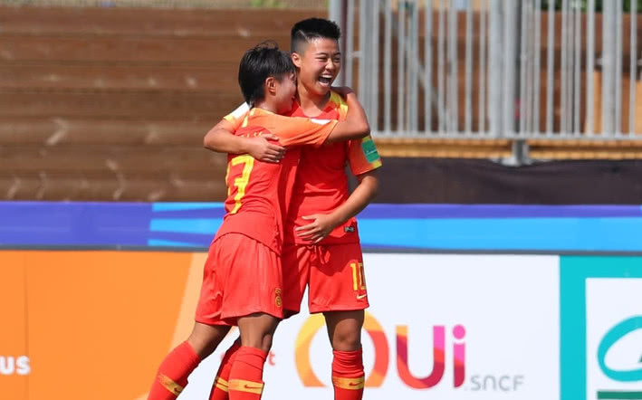 世界杯中国女足姑娘禁区内花式过人戏耍对手！这一招够国足学几年