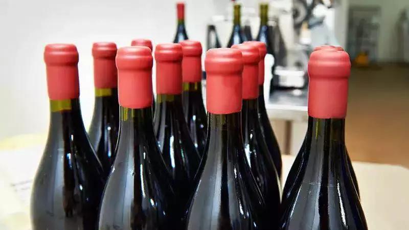 蜡封葡萄酒为什么贵,为什么有的葡萄酒是甜的