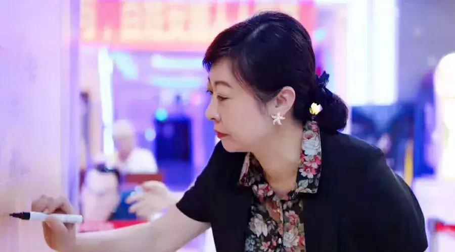 这世上只有8%的人做着自己快乐的事情丨13CHAO+黄晓雯