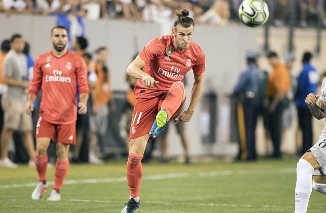 又见风速贝尔!当年他这招爆掉世界第一右后卫还助皇马绝杀巴萨