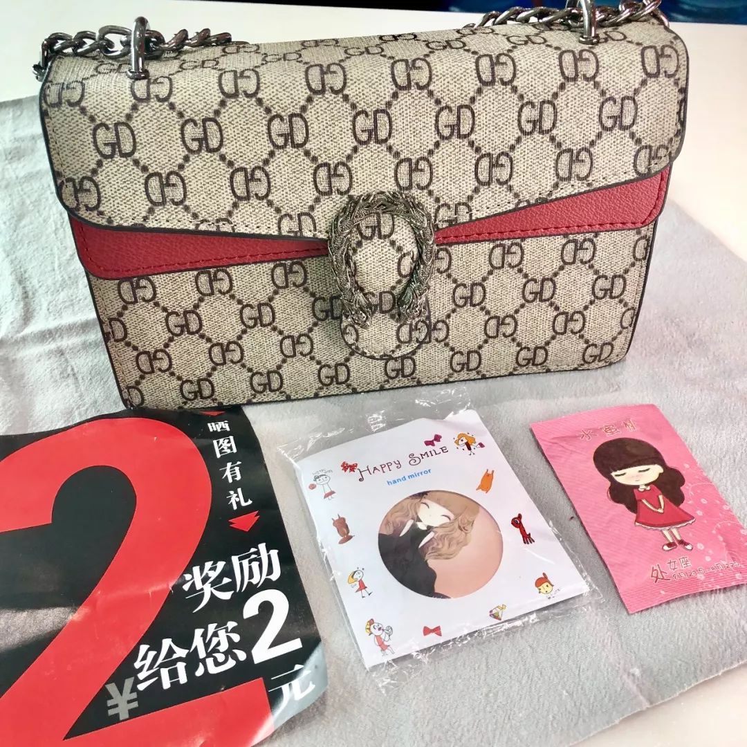 9.9在拼多多买的帽子,拼多多9.9元买lv