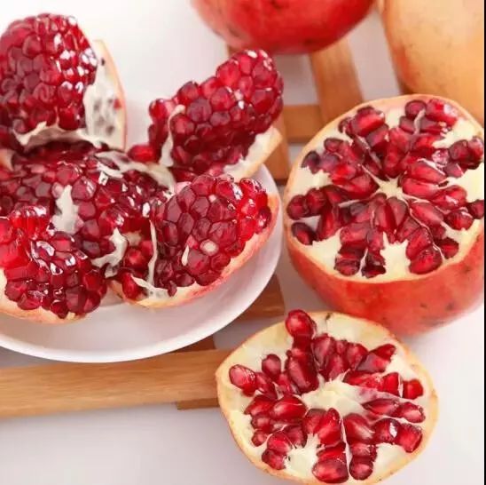 酸酸甜甜就是我原创是英文歌曲吗,酸酸甜甜就是我清唱女