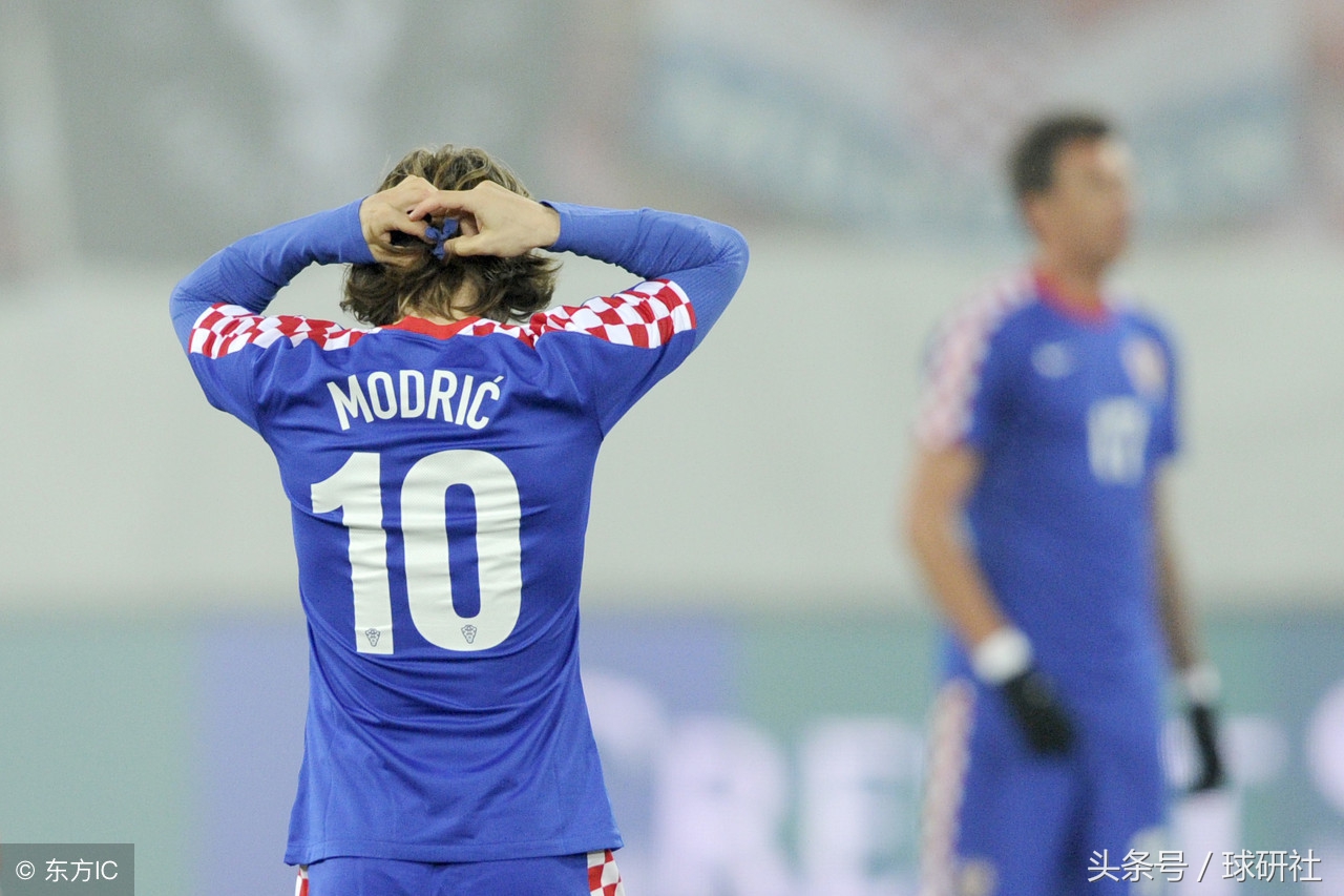 现役足坛中场大师排名,足坛十大中场之莫德里奇