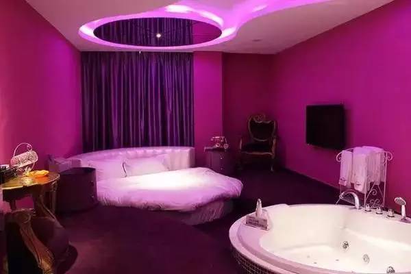 娣卞湷涓冨閫傚悎鎯呬荆鍘荤殑閰掑簵,娣卞湷娴极涓冨閰掑簵