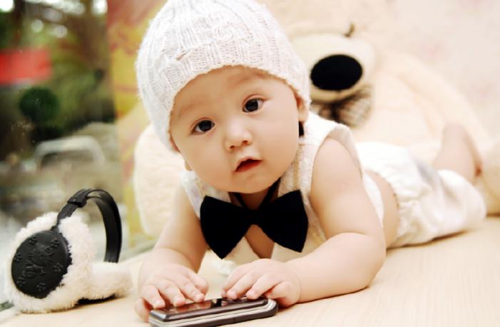 一周新生儿整夜哭闹三招教你解决,新生儿夜里哭闹解决方法