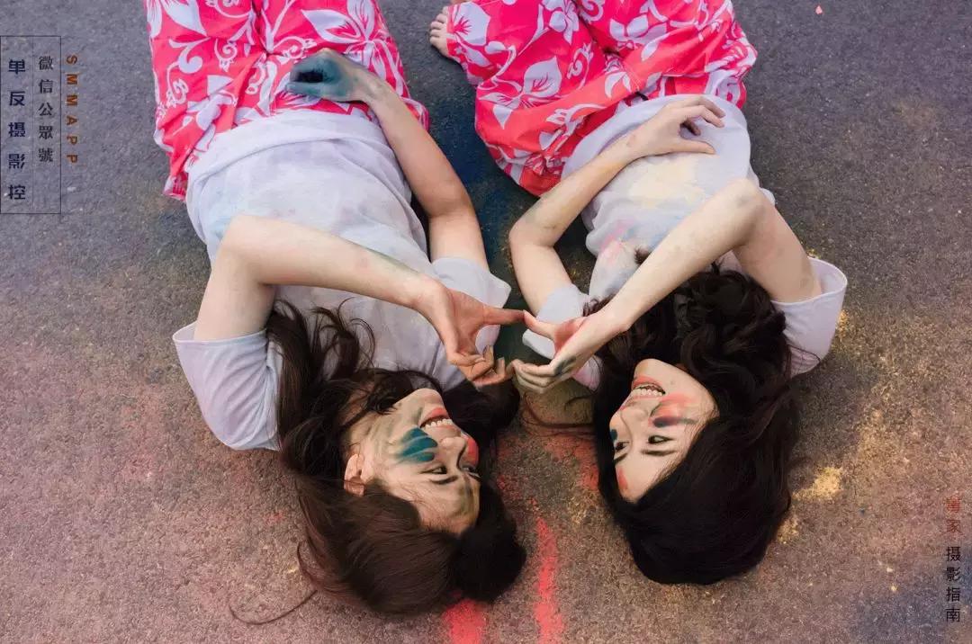 闺蜜拍照姿势三人合照高级感,闺蜜合影照片怎么拍好看