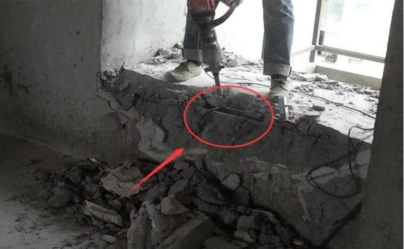 拆飘窗出来的钢筋是师傅的吗,拆混凝土飘窗会额外加钱吗