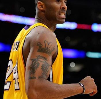 科比手臂纹身高清图,科比手臂的纹身图片