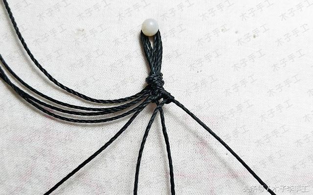 爱心情侣手绳教程视频,情侣手绳编法大全