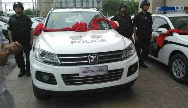 当国产车披上警车制服,网友:奥拓很可爱,吉利很帅气!