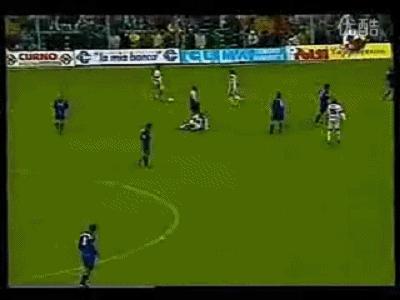 看清楚大罗生涯遭遇的恶劣犯规,罗纳尔多在意甲遭遇的恶意犯规