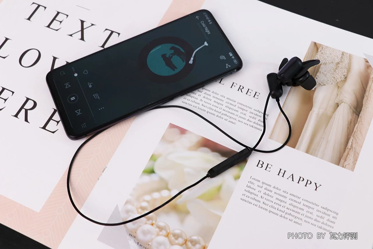 小米蓝牙耳机青春版测评,小米蓝牙耳机青春版蓝灯不停闪烁