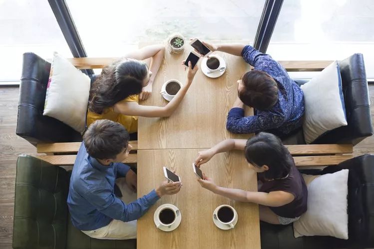 鎵嬫満绛夌數瀛愪骇鍝佺殑鍗卞,鎵嬫満瀵圭數瀛愪骇鍝佺殑鍗卞