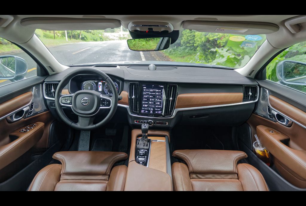 沃尔沃xc60和s90哪个更安全,沃尔沃s90安全测试