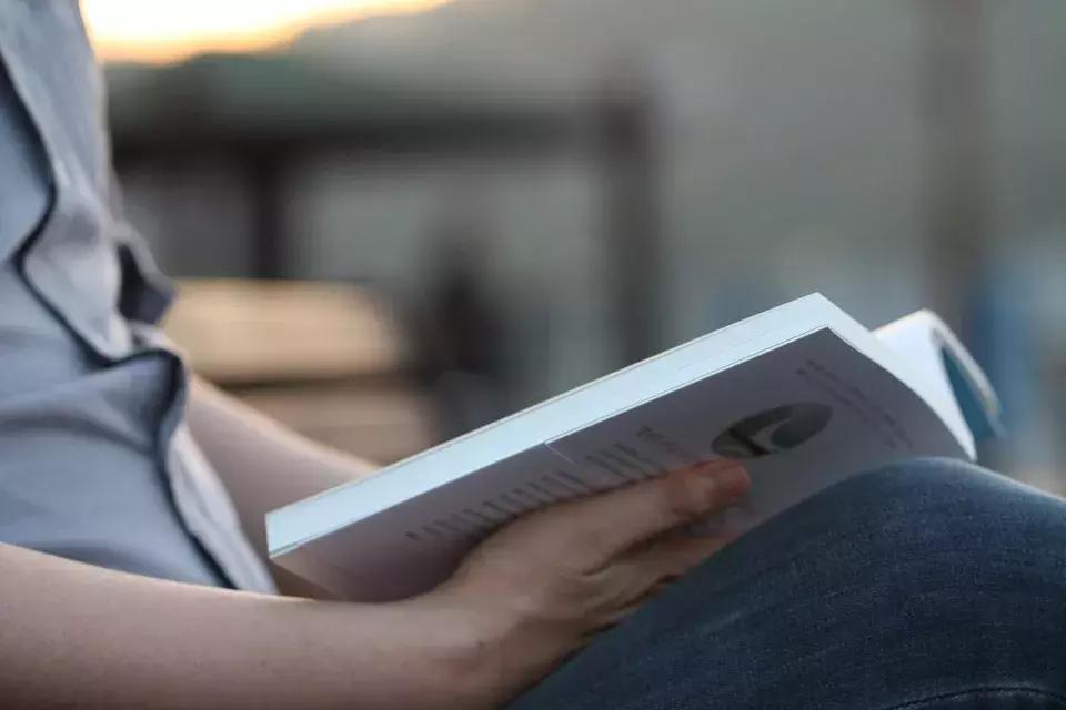 人生短暂还有多少芳华,人生有多少遗憾就有多少芳华