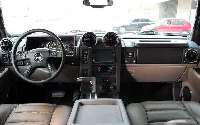 悍马h213万左右,老款悍马h2还值多少钱