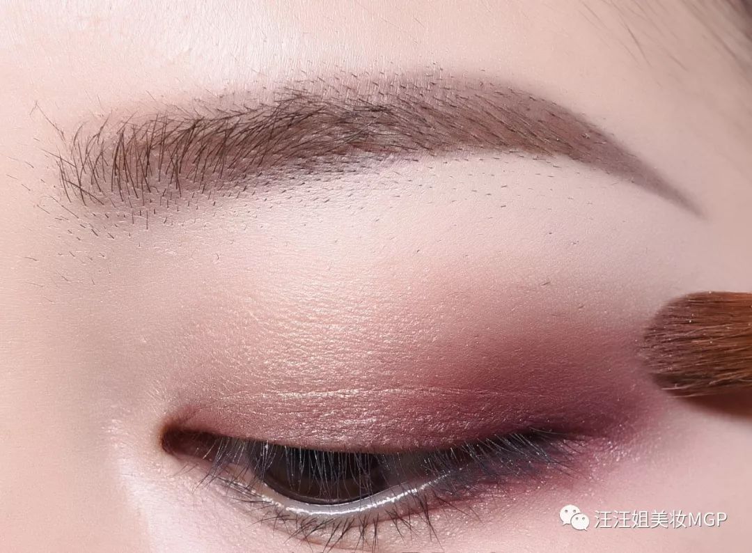 ysl100眼影飞粉,不掉色不飞粉的眼影