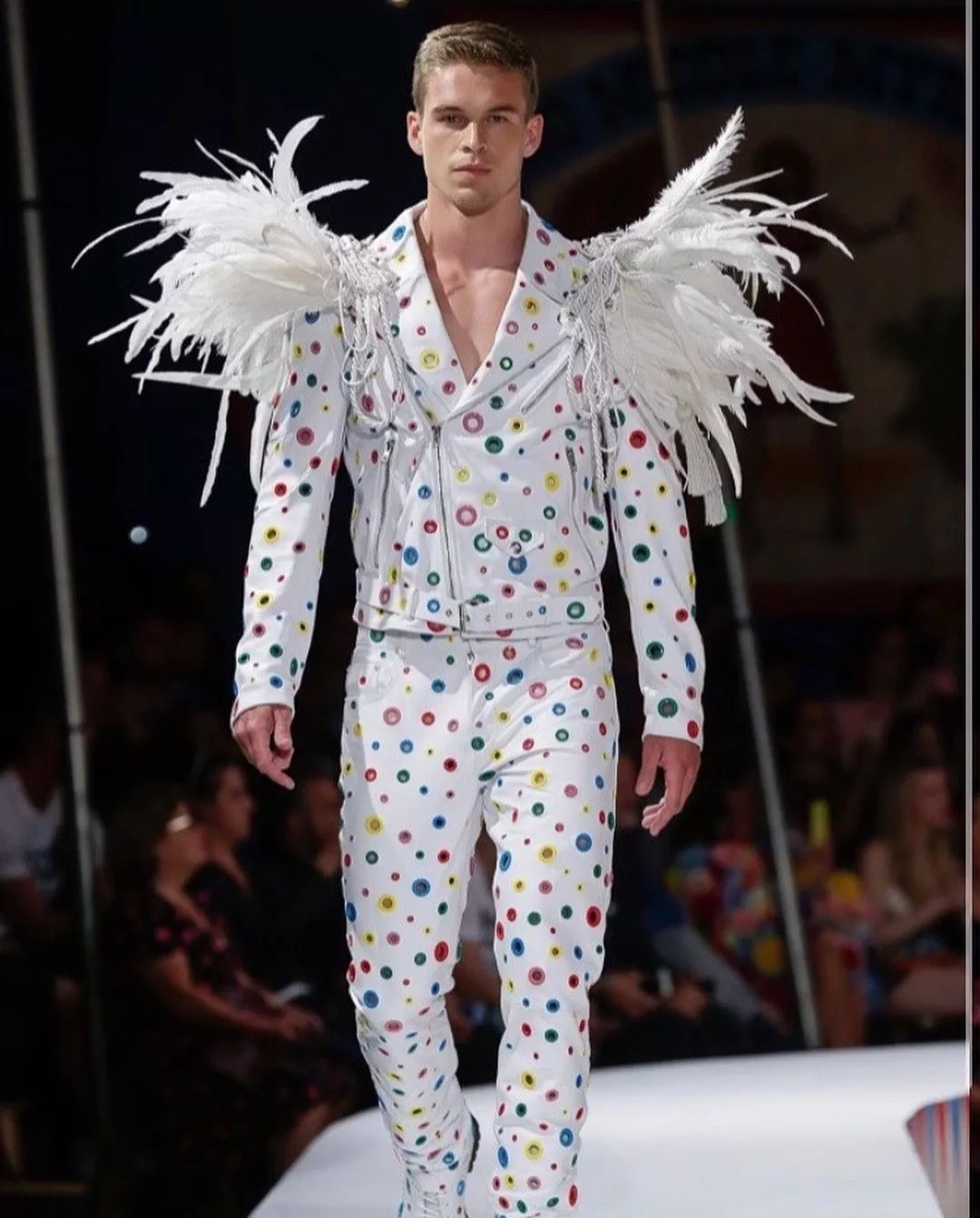 CK*用御**男模MitchellSlaggert为何受到独宠?!