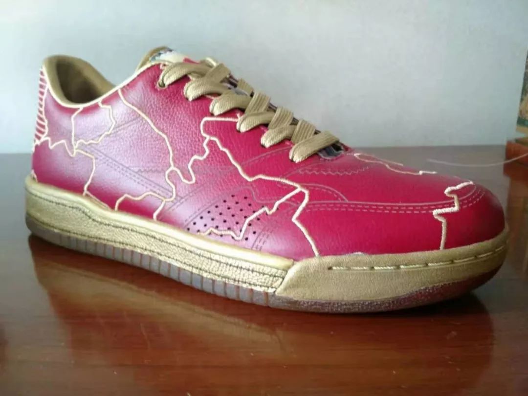 “鞋子不好买了，连FAKE水平也更高了”｜李宁的老鞋迷们