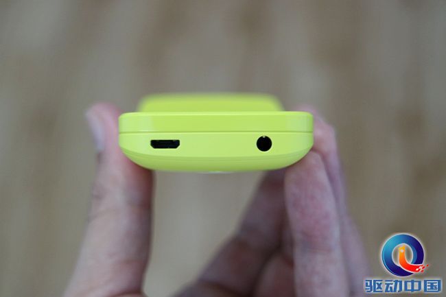 诺基亚82104g对比诺基亚81104g,诺基亚8110香蕉机解锁